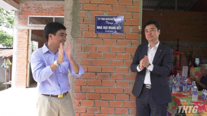 woosung-viet-nam-trao-nha-tu-thien-dai-doan-ket-tai-tien-giang-2